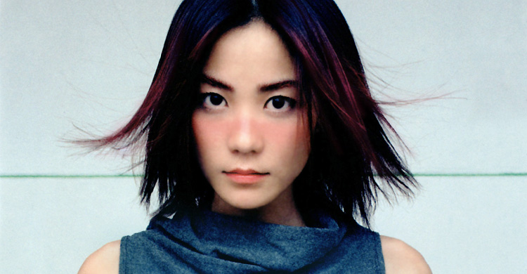 王菲和那英在今年春晚上的合体,让人想起了俩人在1998年春晚上合唱的