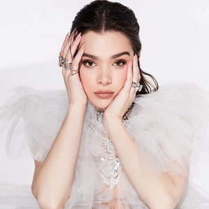 Hailee Steinfeld