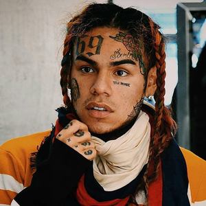 别名:tekashi69,tekashi 国籍:美国 生日:1996年5月8日 职业:说唱歌手