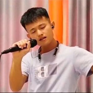 爱过的故事 (原唱:黑雄)
