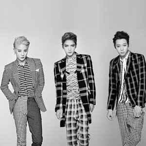 JYJ (제이와이제이)