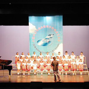 欢乐颂(热度:13)由饶苏平平翻唱，原唱歌手银河少年艺术团