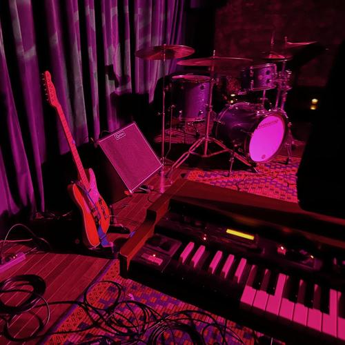 Walnut Beach (feat. George Simon, Brian Batchelor-Glader & Jeff Mellott)