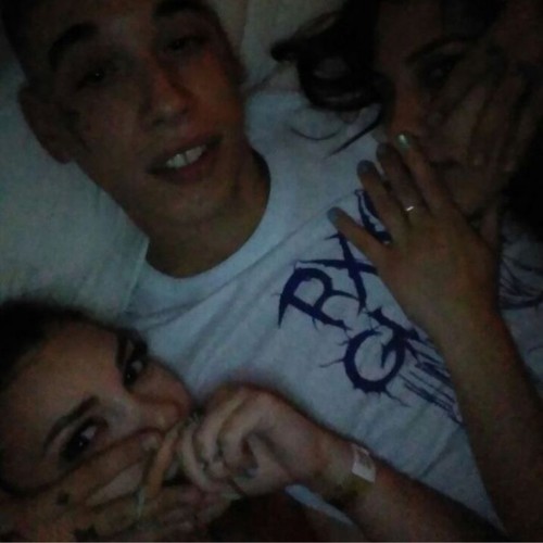 Pila de mujeres (Explicit)