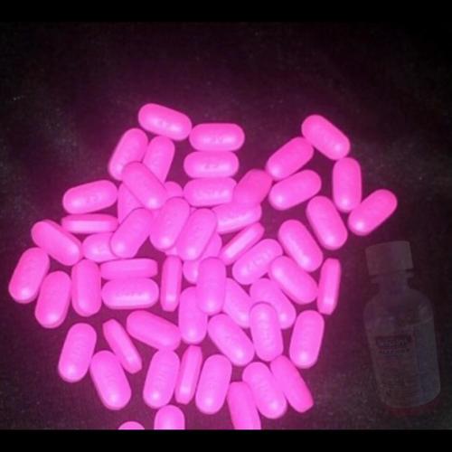 benadryl (feat. 2MNESCARS) [Explicit]