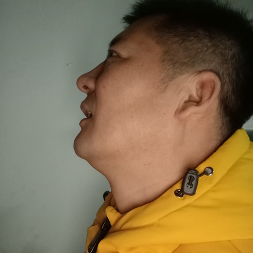 斯琴满来马头琴