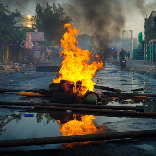 Ringside Seats (feat. J-Bu$h & Tengu Beats)