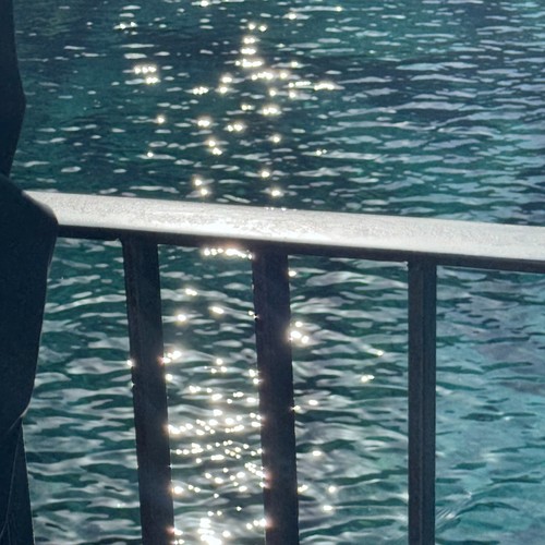 用尽伤人的话去说