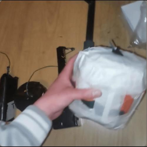 bombs (feat. Desco & Glixkz) [Explicit]