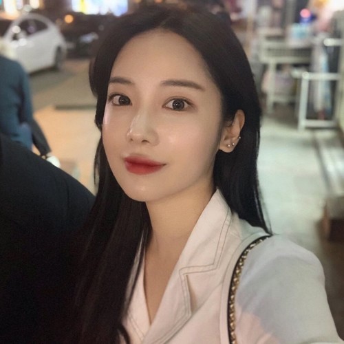 小曲儿头上飘