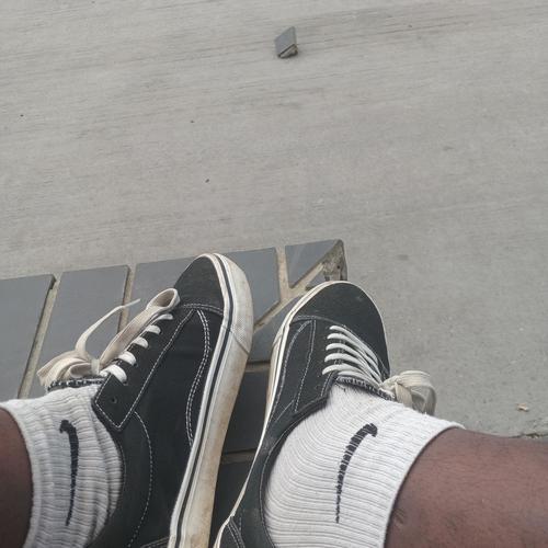 DON'T PUSH ME AWAY (feat. Onyi) [Explicit]