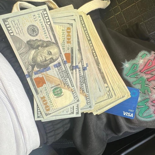 Back 2 Back (feat. La E) [Explicit]