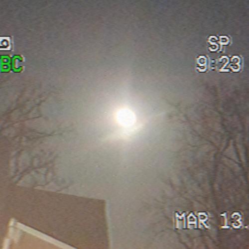 i'm not comfortable in my own skin (Explicit)