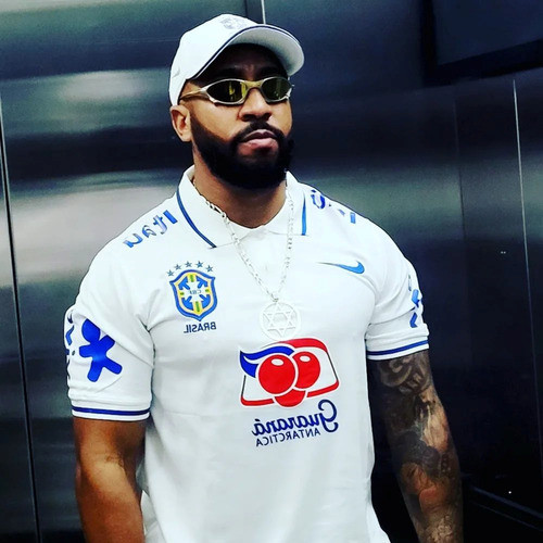 Quando Passa Ela é Demais