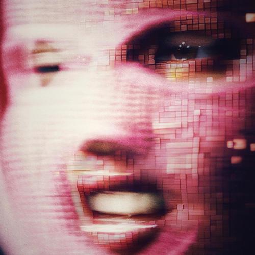 VIE EN ROSE (Explicit)