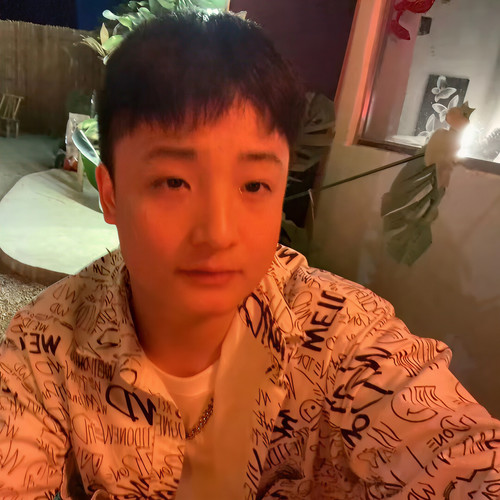 青春要用几行诗来写