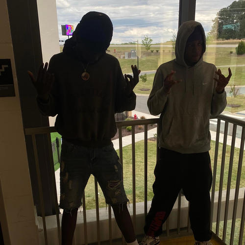 Buckets (feat. KmonFive) [Explicit]