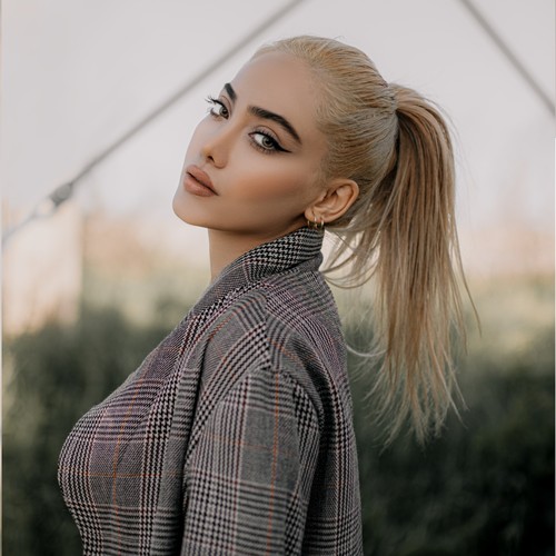 爱蕾娜亚的眼睛（钢琴曲）