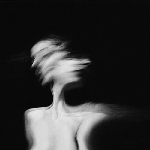 v ohrození (Explicit)