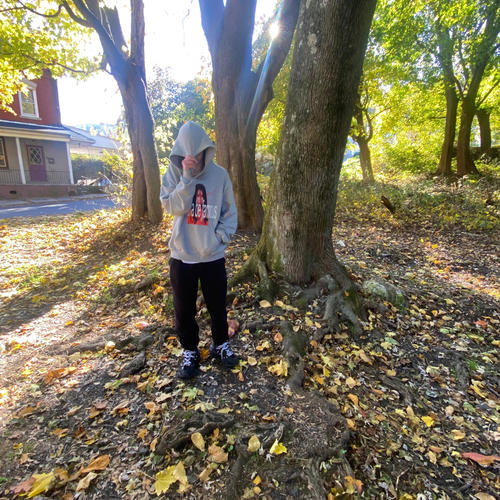 lowkey (feat. y2kmars) [Explicit]