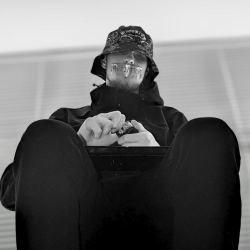 Addictions (feat. Mic Righteous) [Explicit]