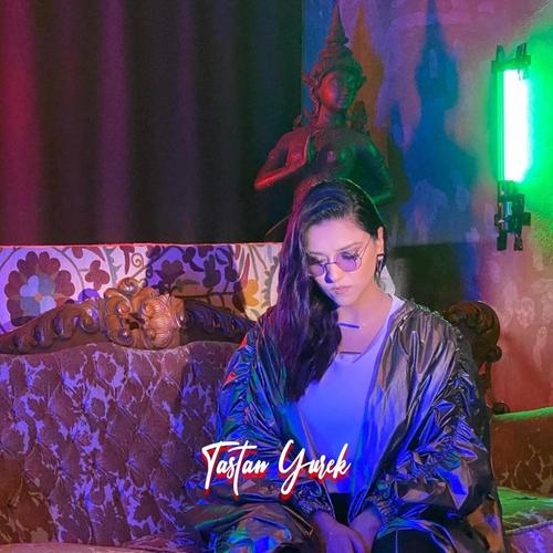 Taştan Yürek (feat. Sura İskenderli)