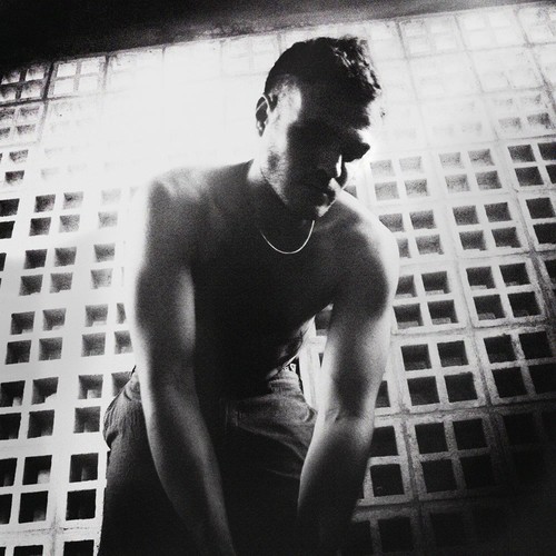 Teniendo dinero (es más fácil amar) [Explicit]