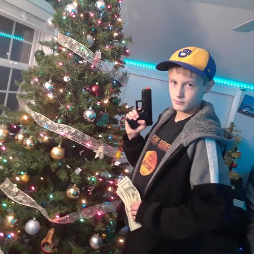 Toys (feat. Skreigh)