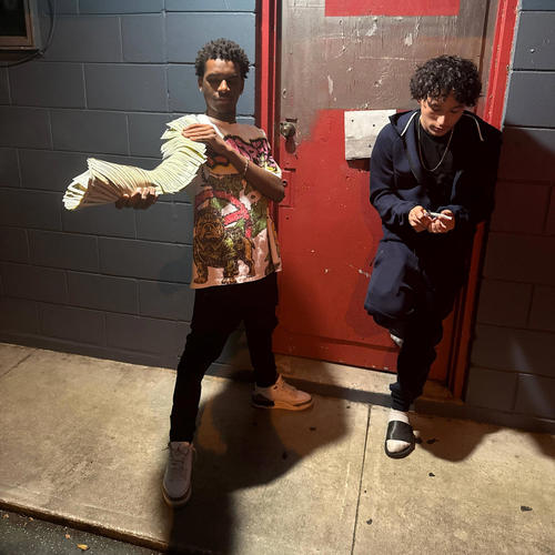 Gunpowder (feat. La E) [Explicit]