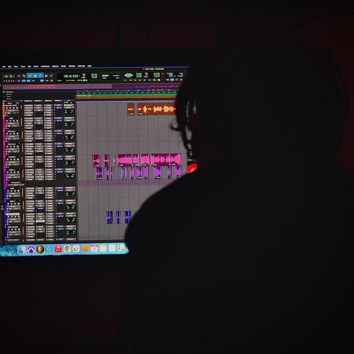 selfmadelove (Explicit)