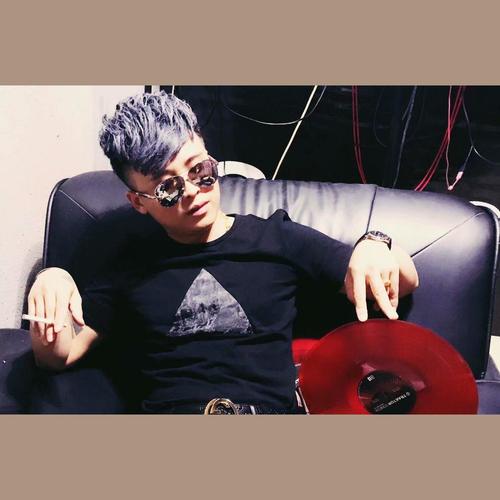 潮音世界/英文版