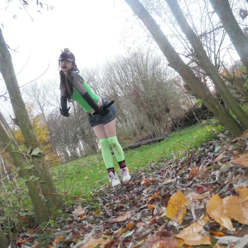 ALIEN SONG (Explicit)