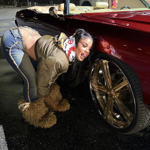 strike sum (feat. viyah, royalevisu & prettylyfekyra) [Explicit]