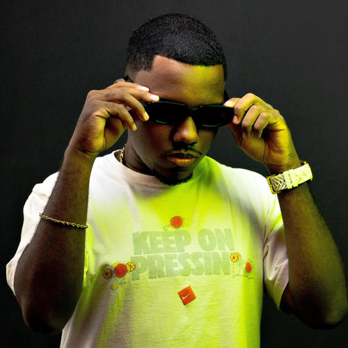 AQM (JOGA PRO ALTO TOMA TOMA (PROD, DJ VT 22) BEAT BRABO LIGHT)