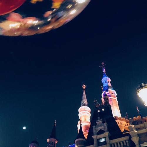 然后我们跳了舞