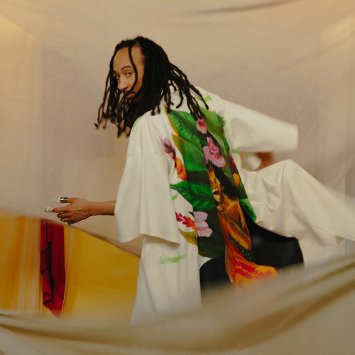 we still wanna dance