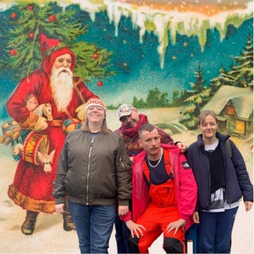 Barry loves you Santa