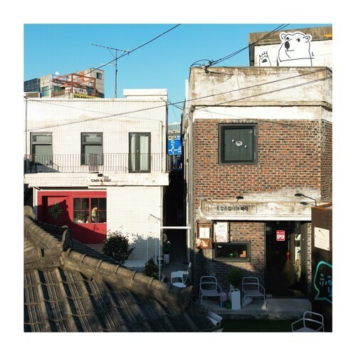 Residency: Seongseo