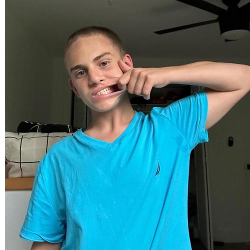 Gold teeth (Explicit)