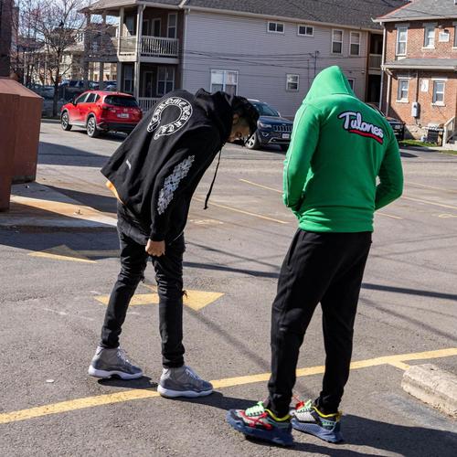 Chase Bank (feat. Jaysaw) [Explicit]