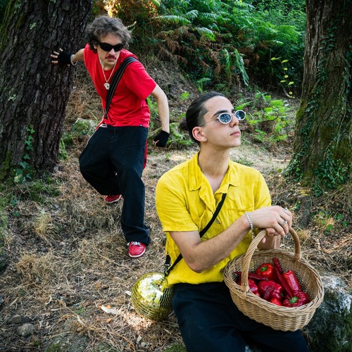 Capuchinho Bermeilho (Explicit)