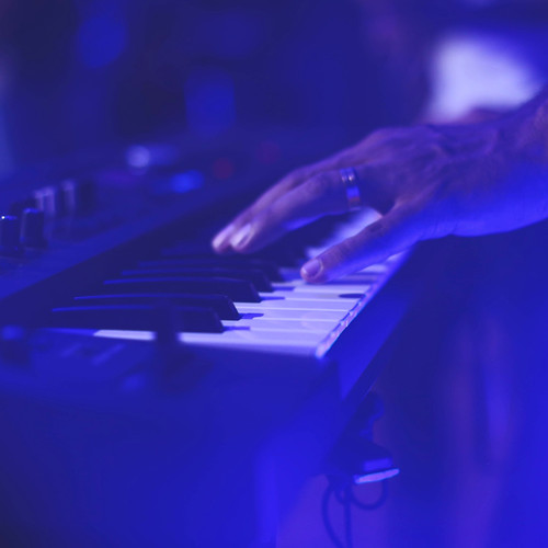 想着你爱着你我们在一起