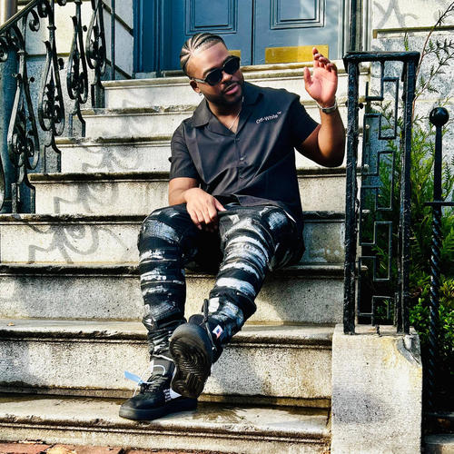 Public housing (feat. Dmoney Martinez) [Explicit]