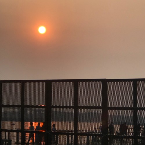 我们看不到彼此老去