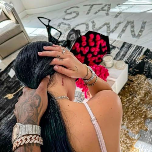 AQUELES MINUTOS NA REVOLTA DUMARTINS (feat. MC MAIQUIN) [Explicit]