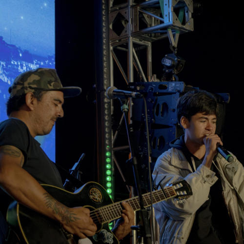 ¿Valió la Pena? (feat. Amparoo)