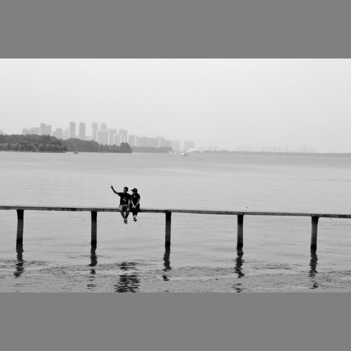 还好我没有去学吉他