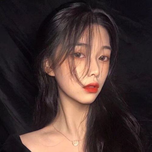 不为往事扰，余生只愿笑