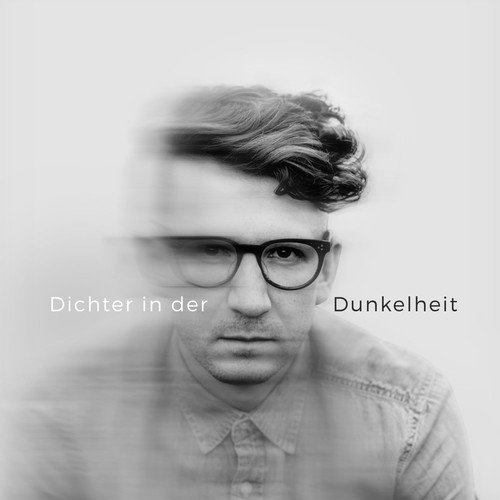 Dichter in der Dunkelheit