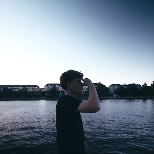 Weit Entfernt (Explicit)